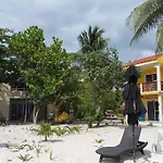 Marysol D10 Private Beach Next To Nomads
